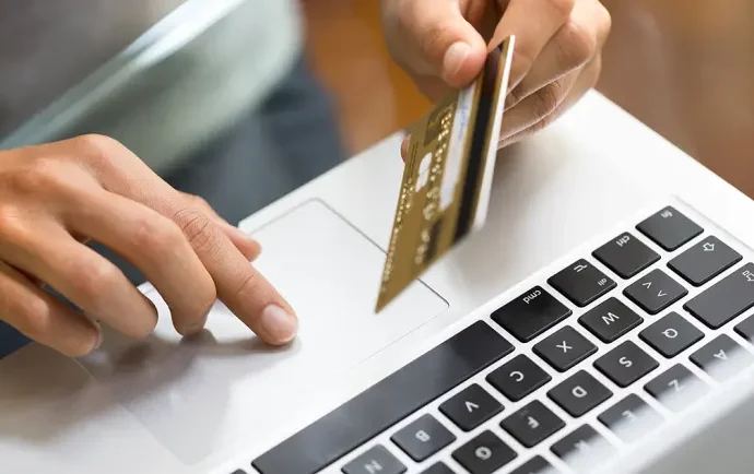 Pagos digitales y apps crecen ante límites a tarjetas bancarias para comercio internacion