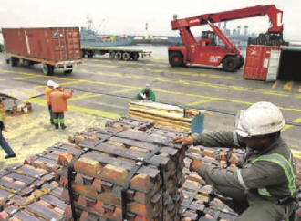 Déficit comercial persiste en Bolivia pese a repunte exportador y evidencia límites estructurales del sector externo