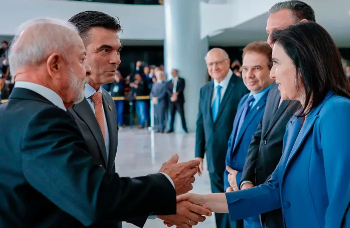 Bolivia abre negociación energética con Brasil para atraer inversión en exploración de gas