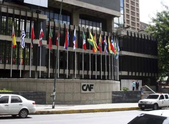 Informalidad laboral y productiva, freno estructural al crecimiento en América Latina