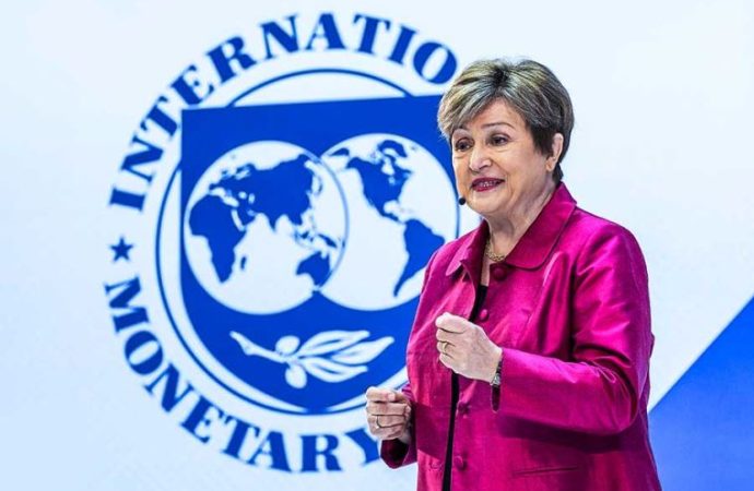 FMI rebaja crecimiento global y alerta de riesgos profundos por guerra en Medio Oriente