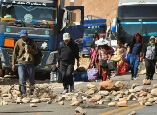 Los bloqueos vaciaron los mercados, pararon las fábricas y dejaron al Hospital Infantil sin recargar su tanque de oxígeno por semanas