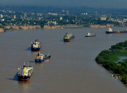 Bolivia mueve apenas 2 millones de toneladas por la Hidrovía Paraguay-Paraná y CADEX dice que podría mover 5 si se quitan las trabas