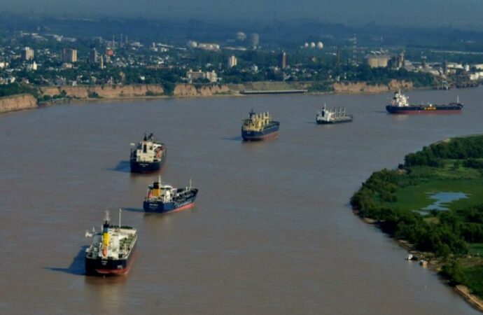 Bolivia mueve apenas 2 millones de toneladas por la Hidrovía Paraguay-Paraná y CADEX dice que podría mover 5 si se quitan las trabas