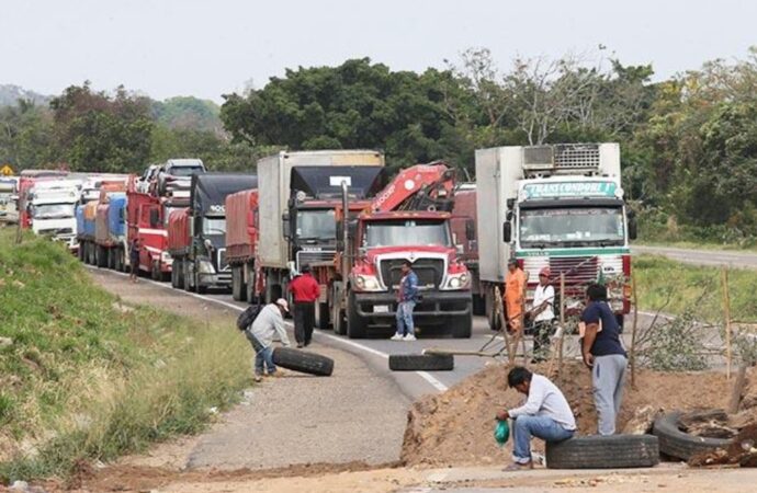 La Amazonía boliviana lleva 29 días aislada y su principal exportación al mundo está detenida en los bloqueos