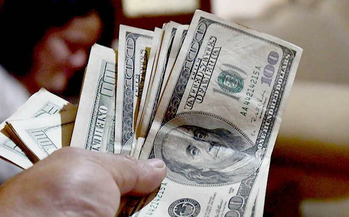 El boliviano perdió casi 40% de su valor en 15 años y el Estado tardó todo ese tiempo en reconocerlo
