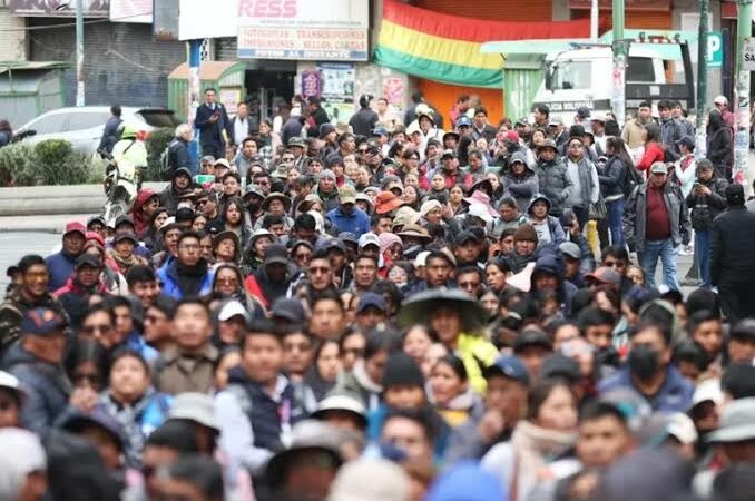 Bolivia pasó de -1,1% a -3,2% en las proyecciones del Banco Mundial en seis meses, el deterioro más rápido de América del Sur