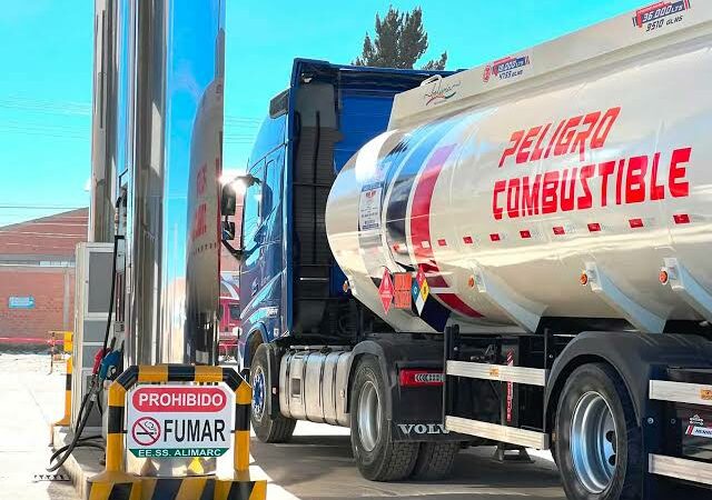 YPFB pagará más caro un subsidio que ya sostiene, justo cuando el petróleo internacional vuelve a superar los 90 dólares