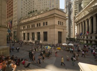 Wall Street empieza a apostar por una Reserva Federal más dura, y el bolsillo boliviano lo sentirá primero