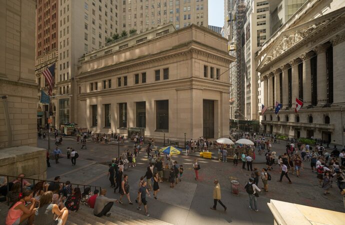 Wall Street empieza a apostar por una Reserva Federal más dura, y el bolsillo boliviano lo sentirá primero