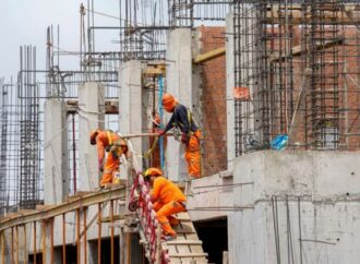 La construcción se desploma y amenaza con paralizar obras, empresas y empleos en Bolivia